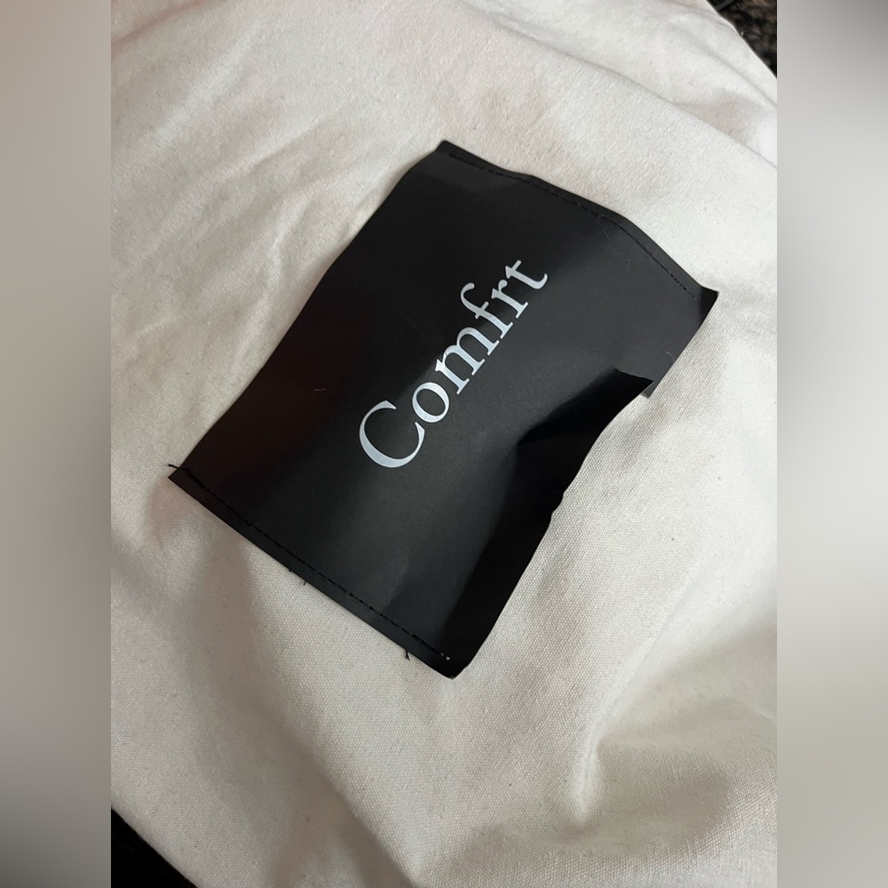 Comfrt Cuddle Cloud Weighted Blanket in Soft Gray - Picture 9 of 11